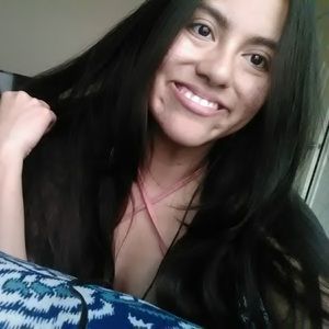 Meet your Posher, Noemy